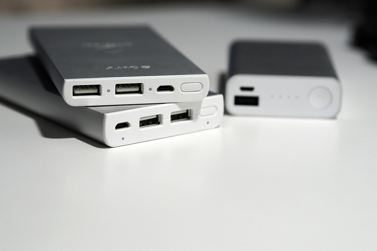 倍思最新款充電寶，重新定義移動電源體驗，引領(lǐng)充電新潮流