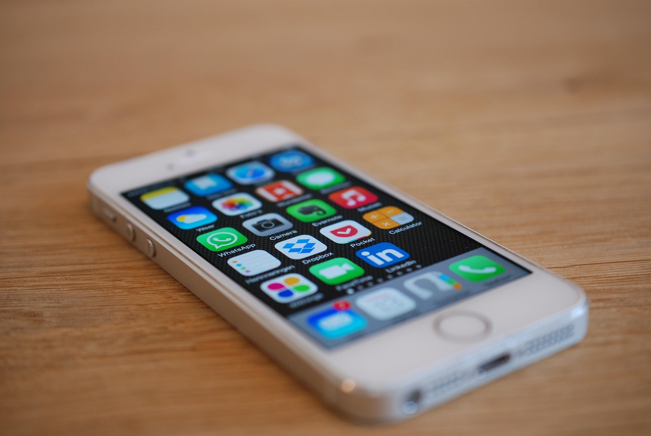 最新iPhone手機(jī)，科技與藝術(shù)的極致融合
